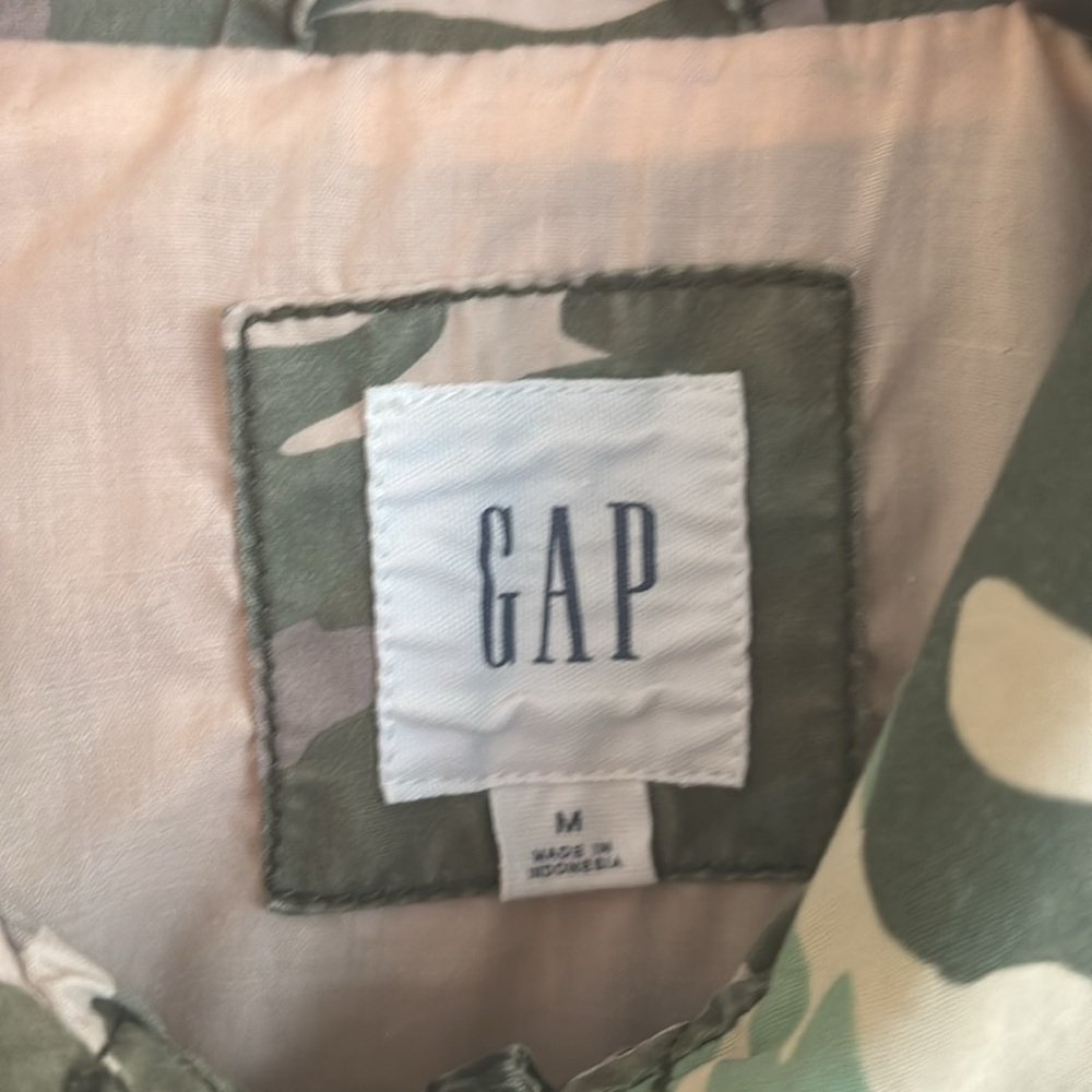 Gap Patch Camo Print Utility Jacket - image 6